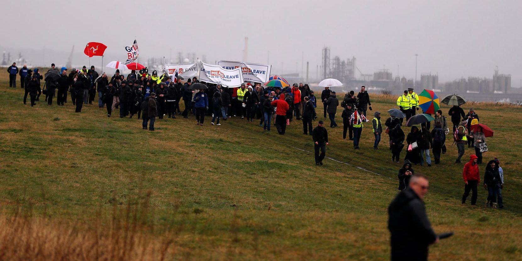 Demonstrationsmarschen vid dess start, vid kusten i Sunderland i nordöstra England.