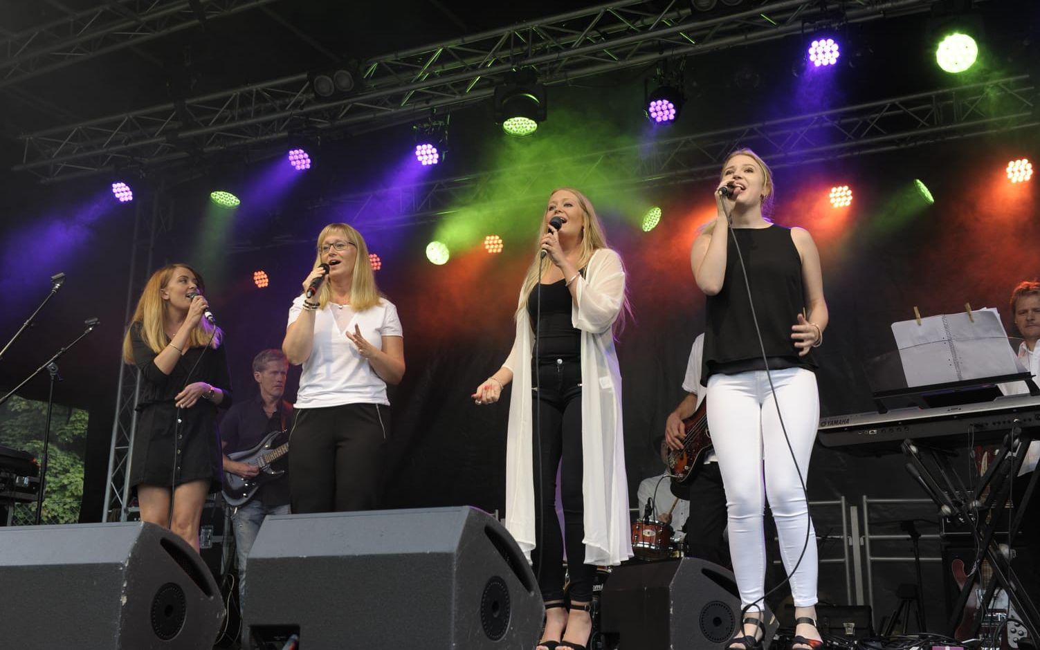 Sånggruppen Tongivarna är från Falkenberg med omnejd och består av Daniella Springer, Emma Karlsson, Maria Lorick och Rebecka Nilsson .