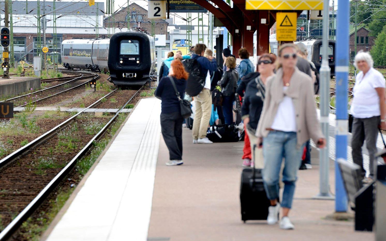 Det kan vara många som vill åka med Öresundstågen mellan Malmö och Göteborg i sommar, då SJ inte kommer trafikera sträckan så länge avstängningen mellan Mölndal och Göteborg pågår.