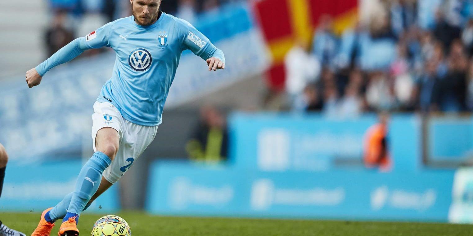 Mittbacken Lasse Nielsen, 31, har förlängt med Malmö FF och dansken har nu kontrakt över säsongen 2021. Även mittfältaren Fouad Bachirou har förlängt med ett år och har nu kontrakt till 2022. Arkivbild.