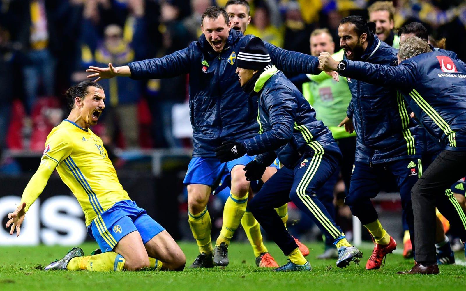 Ibrahimović gjorde tre mål i de två matcherna mot Danmark. Sverige vidare till EM med sammanlagt 4–3. Foto: Bildbyrån