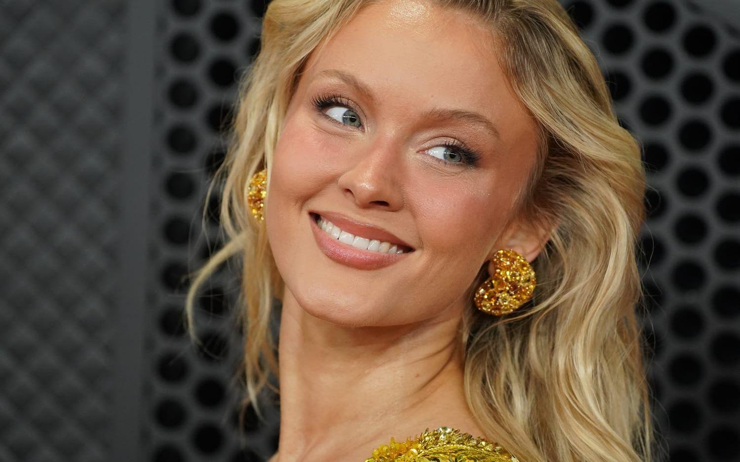 Zara Larsson prisas på svenska Grammisgalan, men är själv inte på plats. Bild från amerikanska Grammygalan tidigare i år.