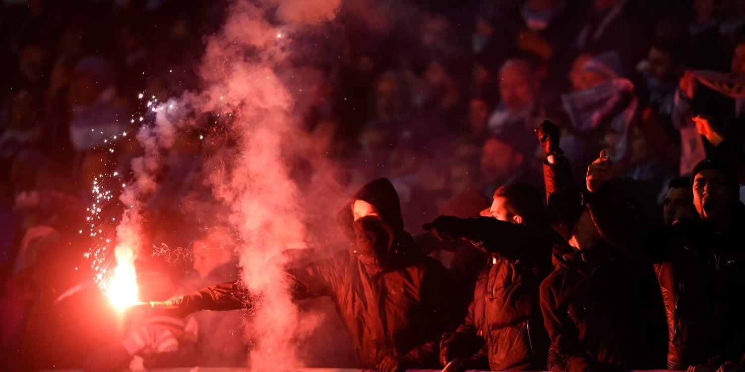 Pyroteknik förekommer ofta på allsvenska arenor. Nu vill Uefa stoppa användandet inom fotbollen. Arkivbild.