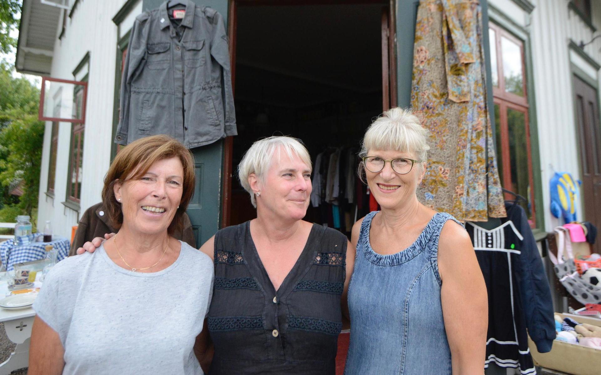 Malin Egenvall, Marie Arnlund och Anita Johansson är initiativtagare till Slöinge loppisrunda. (Arkivbild)