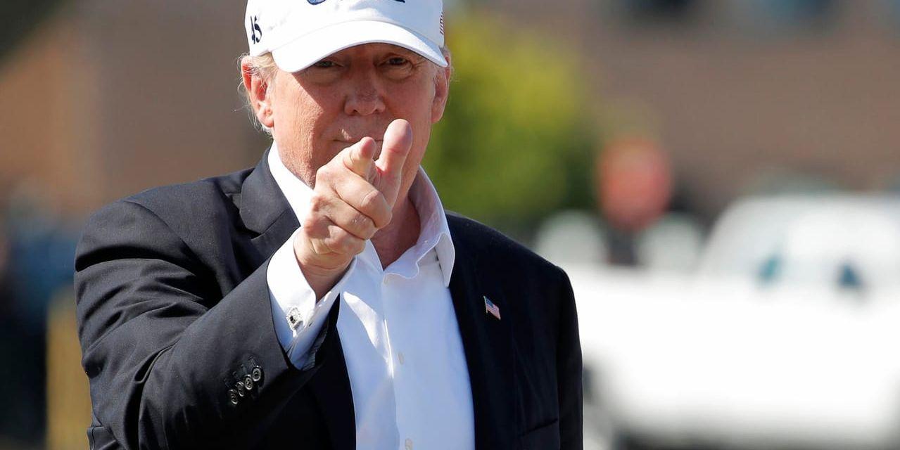 President Donald Trump, på väg hem till Washington från sin egen golfklubb i helgen, misstänker att Kina försöker påverka överenskommelsen med Nordkorea negativt.