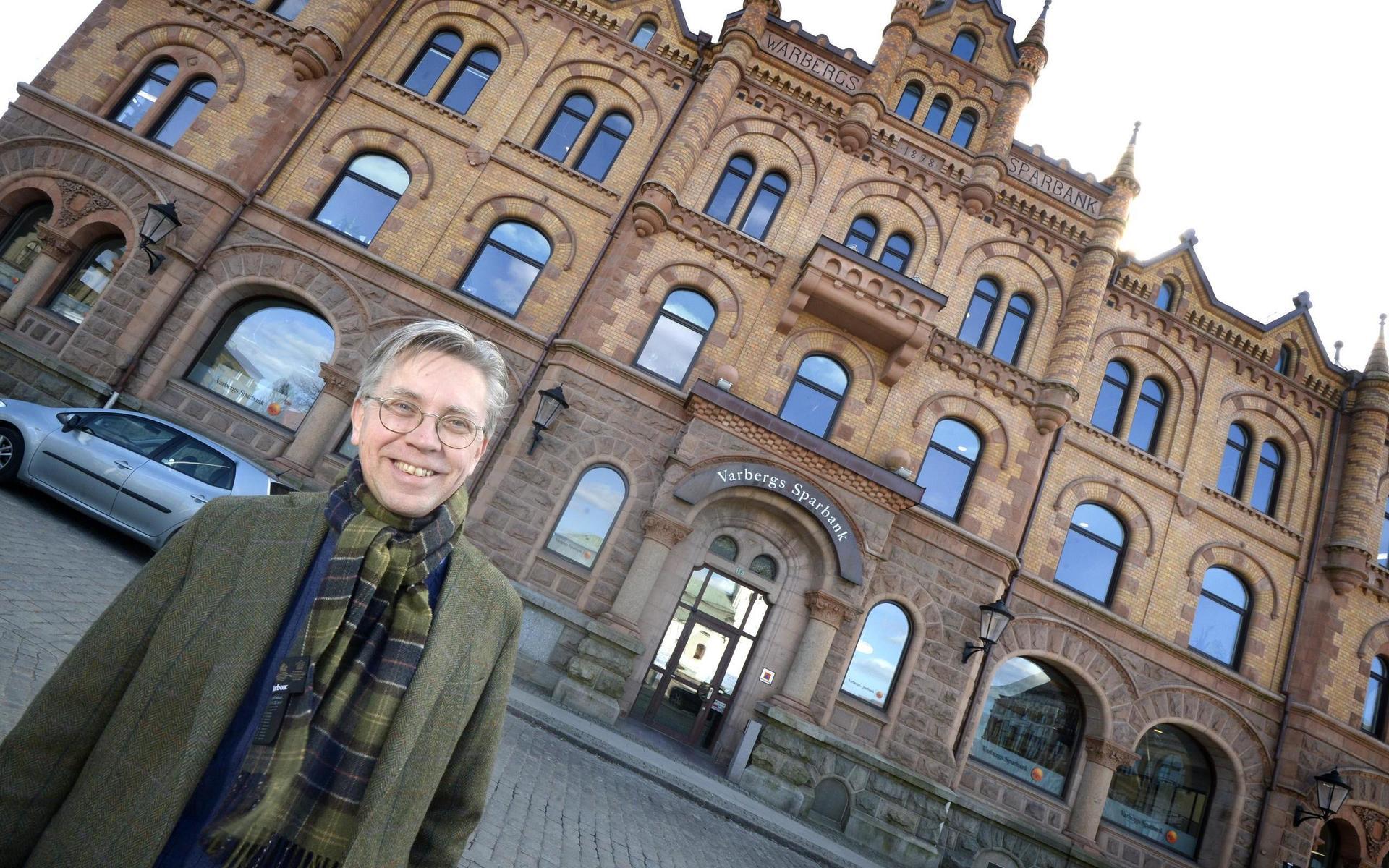 Lokalhistorikern Peter Börjesson har beundrat bankhuset sen han var liten pojke. ”Det är Sveriges vackraste bankhus”, säger han.
