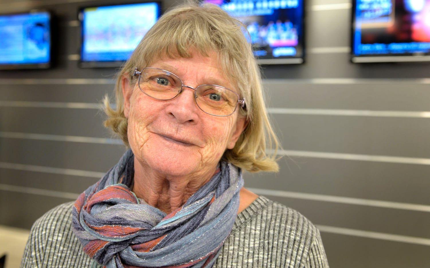 Marianne Gartman, 72 år, pensionerad socionom, Fjärås: – Ja, jag tycker att vi kvinnor ska ha en egen dag. Det finns fortfarande många ojämna saker i samhället. Männen är i majoritet i många sammanhang, men kvinnorna kommer och därför tror jag att det blir bättre i framtiden.