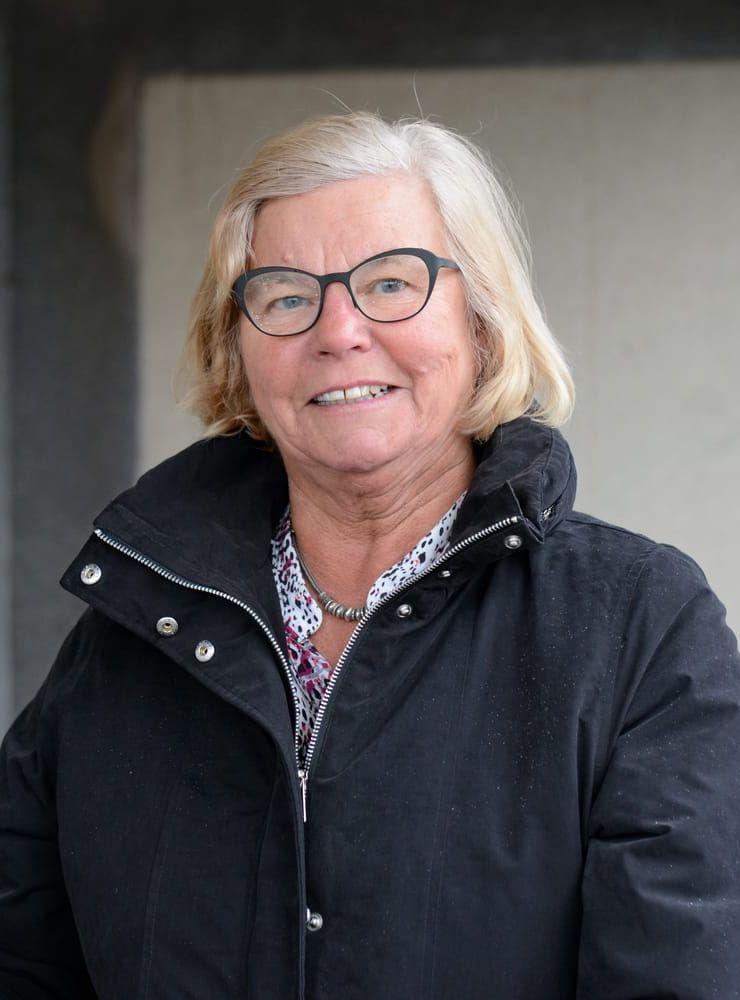 Elisabet Karlsson, pensionär, Falkenberg: – Kvinnor och män är lika värdefulla. Samma rättigheter och skyldigheter ska gälla.