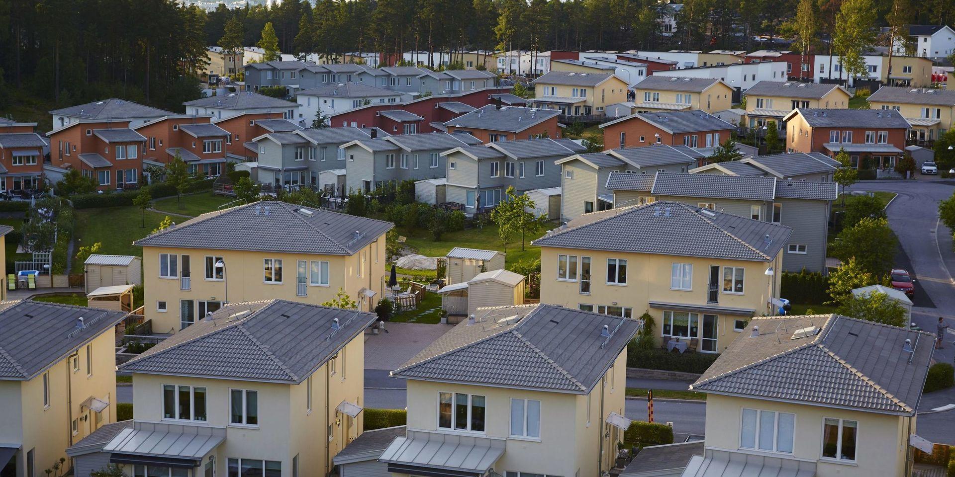 Hur ska byggkostnaderna för bostäder kunna fås ned så att hyrorna kan efterfrågas även av kommuninvånare med normala ekonomiska förutsättningar?