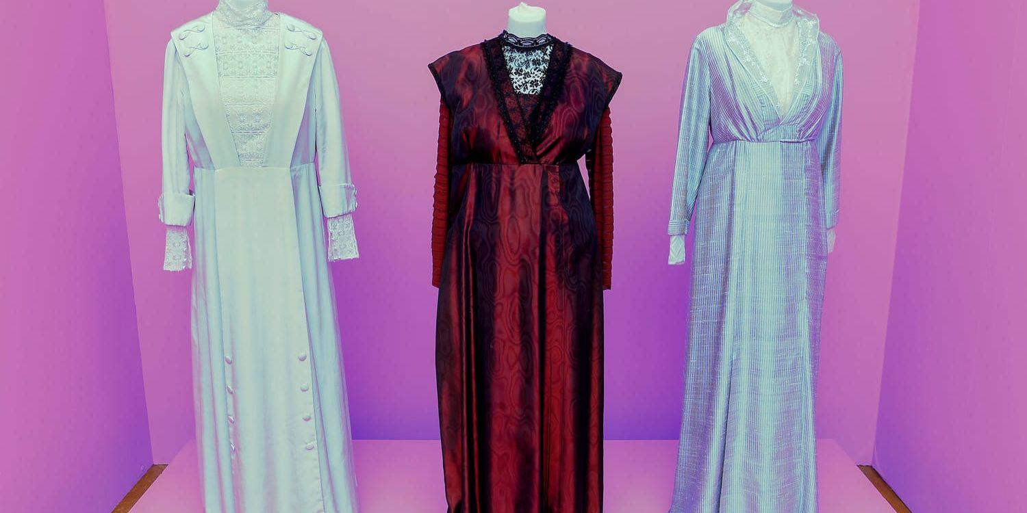 Utställningen "Bergman på modet – kvinnoroller och kostymer" visar hur Ingmar Bergman använde sig av klädkoder och färger i sina filmer.