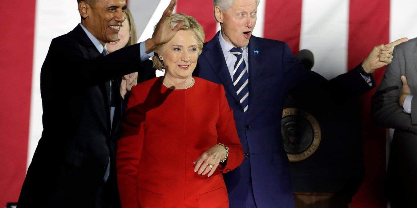 Barack Obama, Hillary Clinton och Bill Clinton. Arkivbild från november 2016.