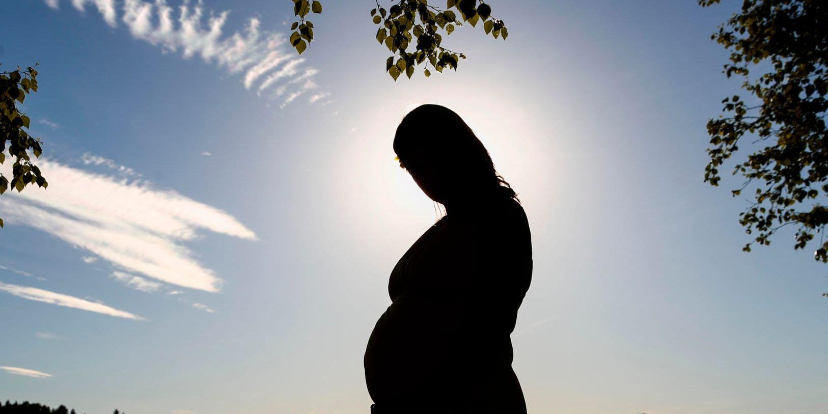 Många nyblivna mammor riskerar att falla tillbaka i ätstörningar efter graviditeten visar en ny studie. Arkivbild.