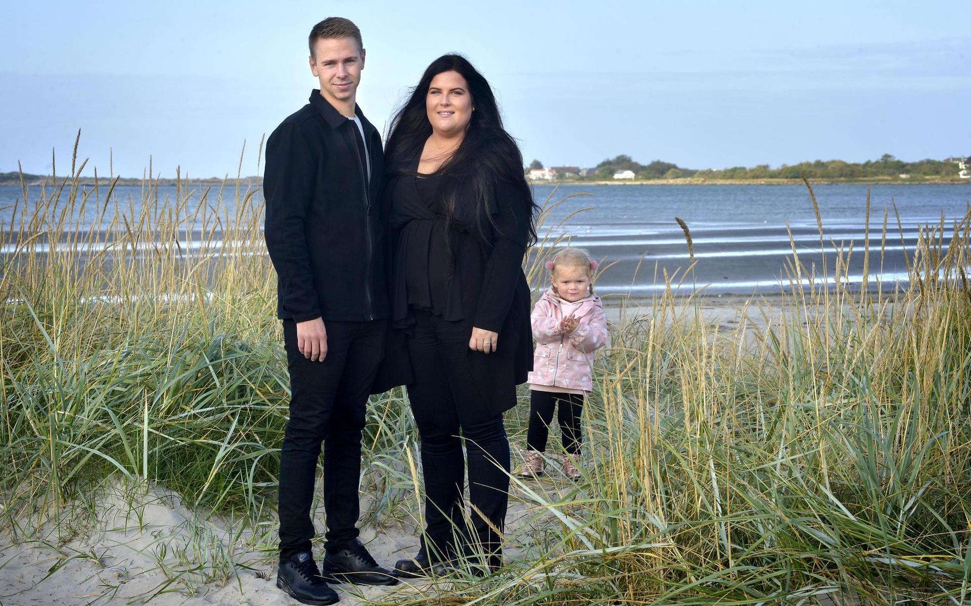 Säljare Michael Kannerstedt, 29 år, och ekonomiassistent Lina Gustafsson, 27 år, som skulle ha gift sig 8 augusti är några av dem som avbokat.