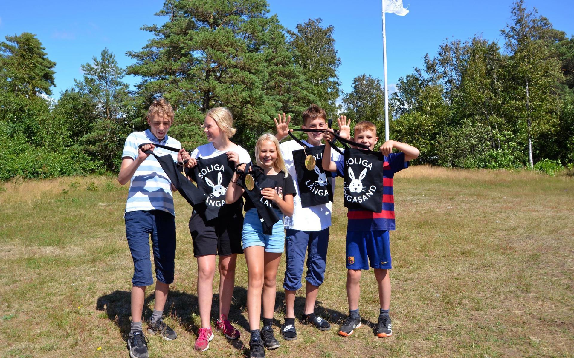 Kusinerna Barck- Holst från vänster; Harald, Elsa, Ylva, Magnus och Folke.
