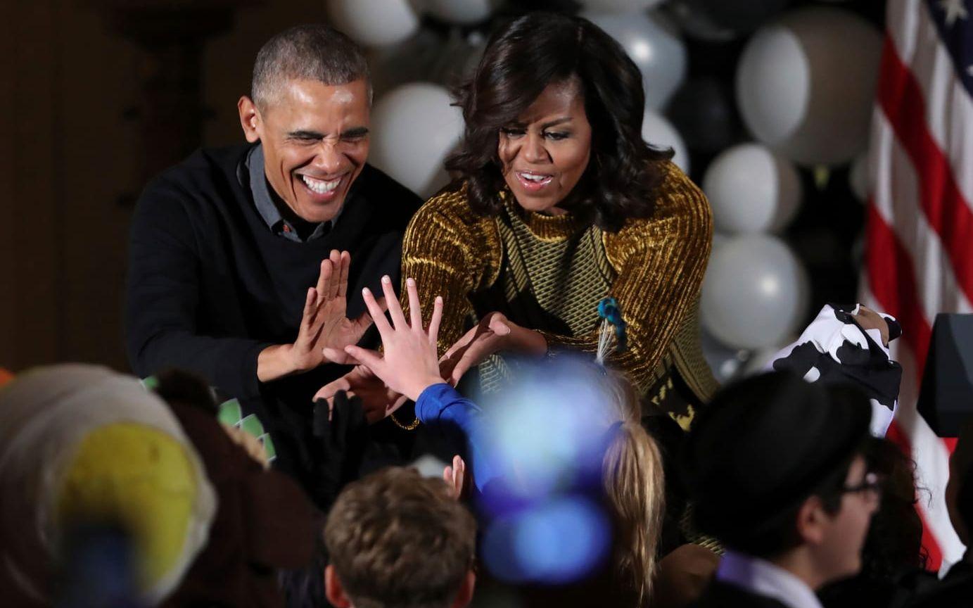 Barack och Michelle Obama under Halloween-firandet i Vita huset 2016. Bild: TT