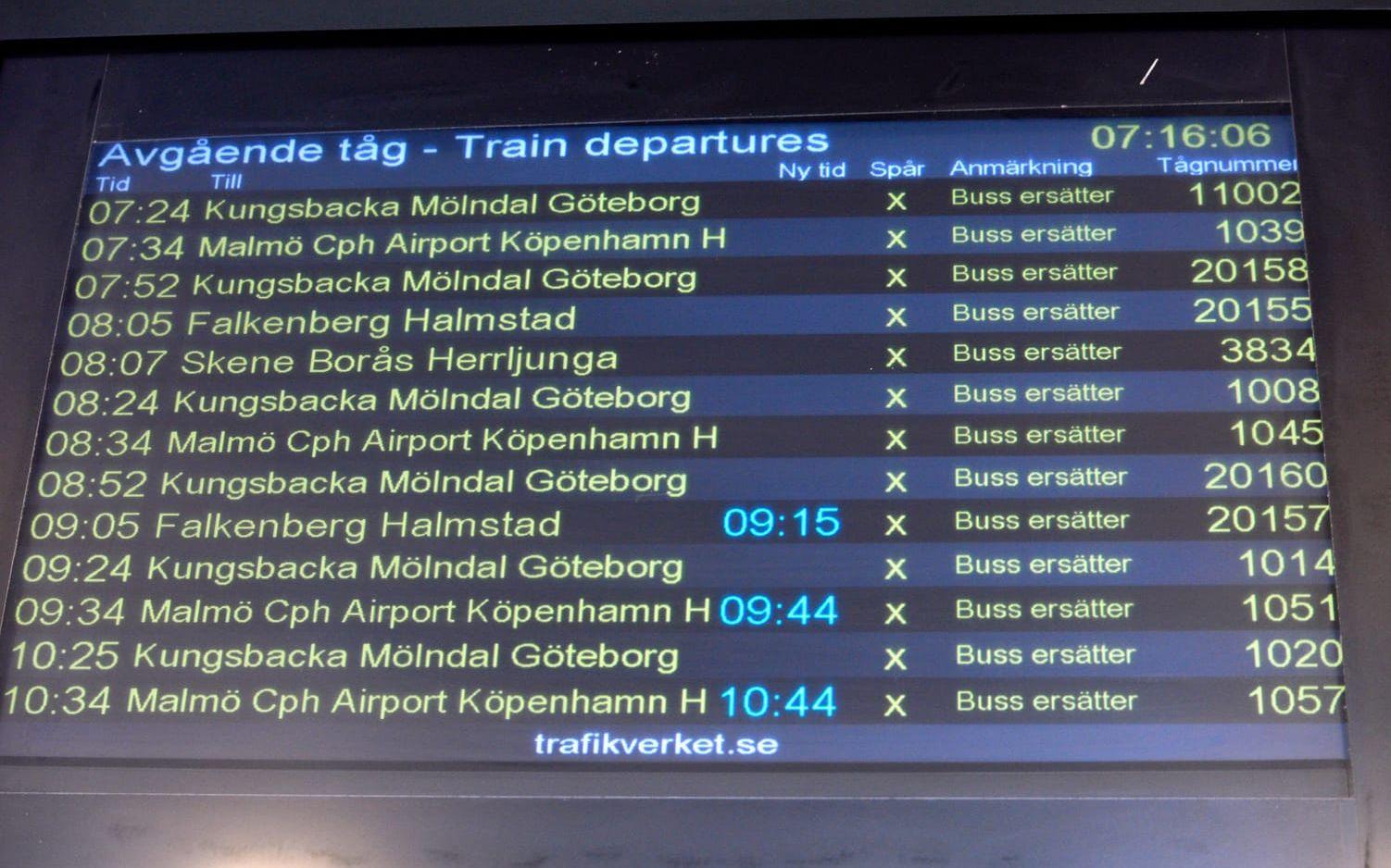 Tågtrafiken ställdes inledningsvis in helt i Halland efter olyckan.
