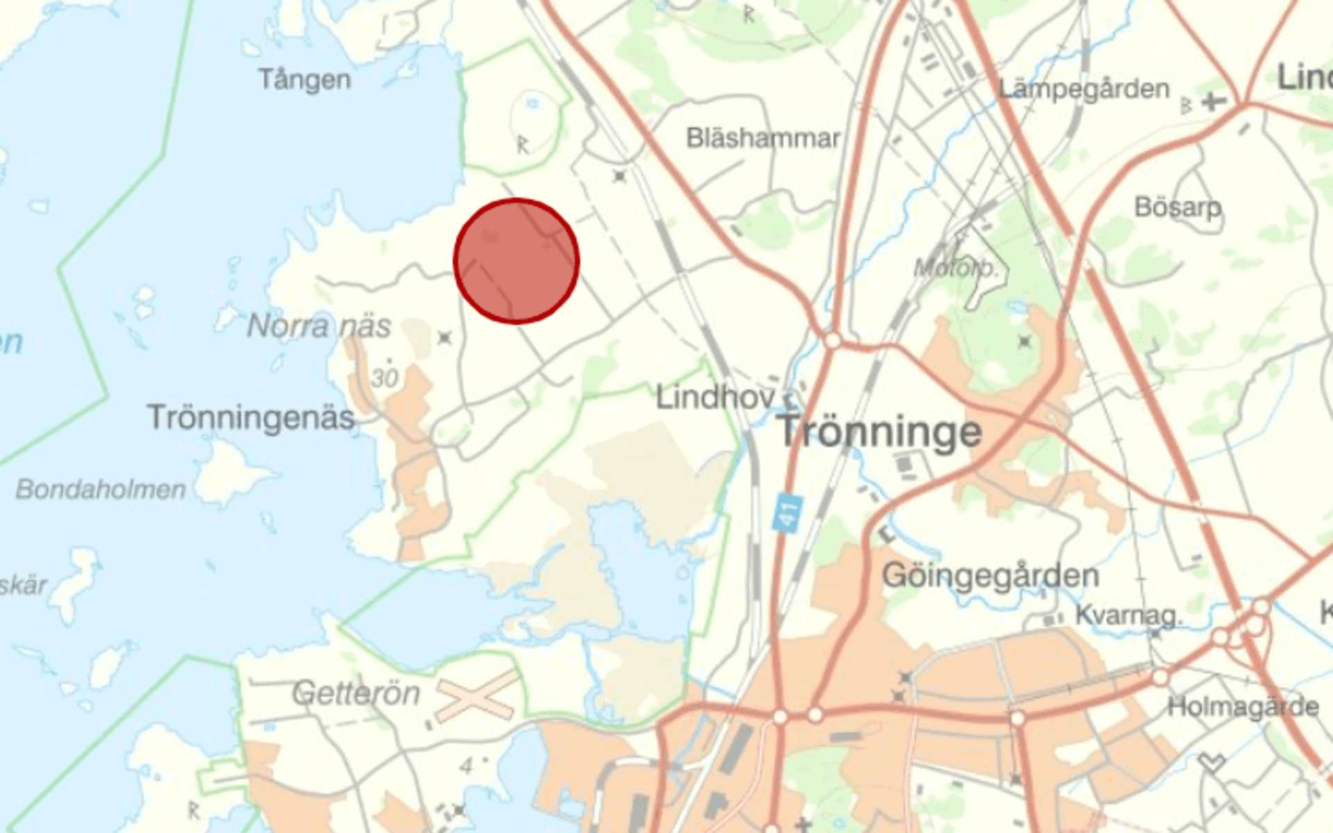 Kartan visar Trönningenäs med omnejd och den röda markeringen visar området som omfattas av detaljplaneförslaget för Trönningenäs inre, på ett ungefär.