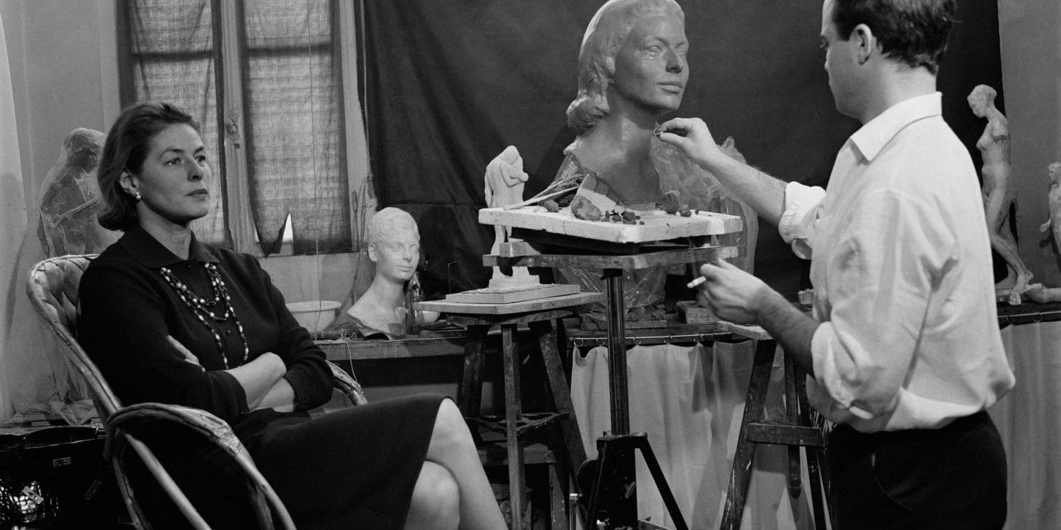 Ingrid Bergman poserar för Gudmar Olovson i Paris 1964.