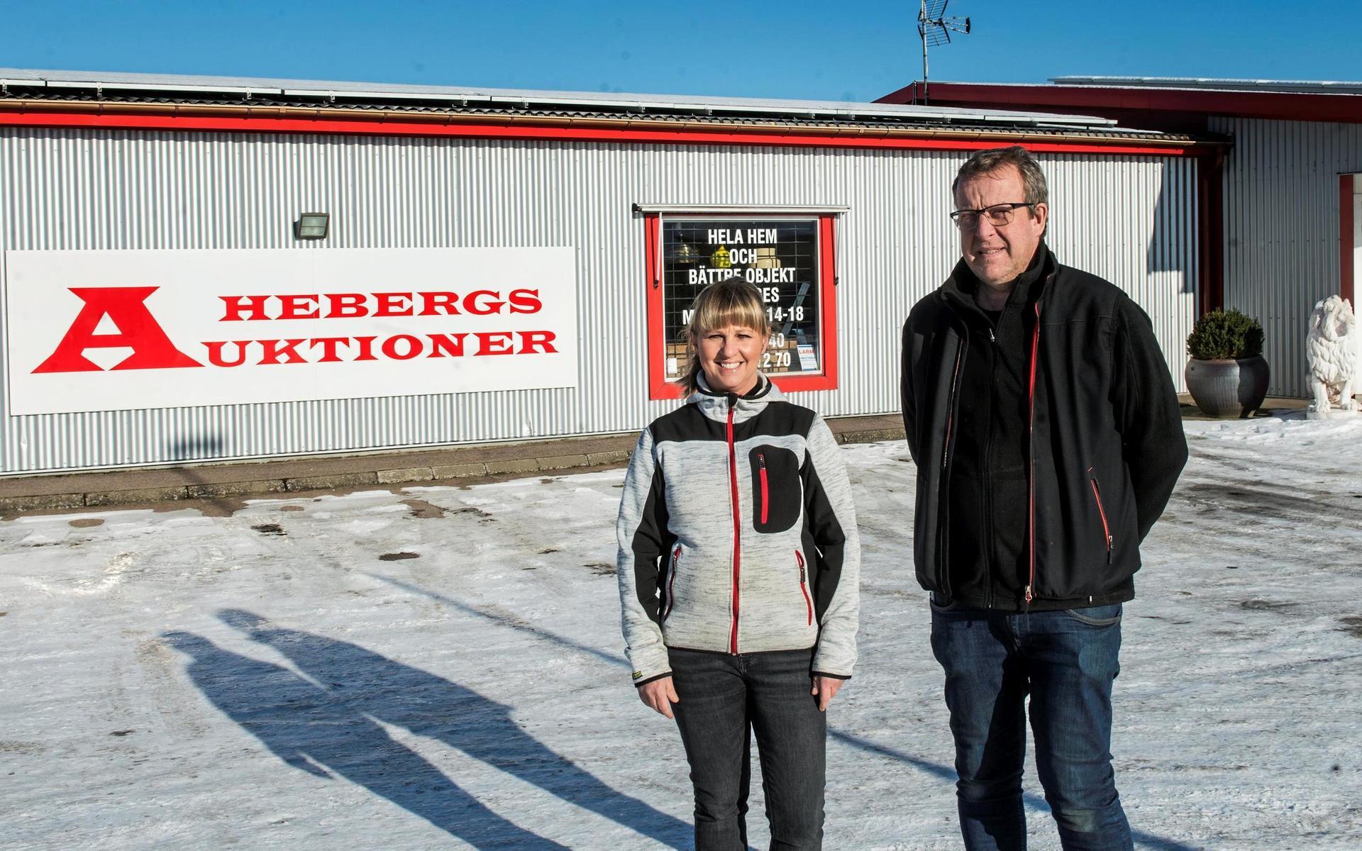 Hebergs auktioner ägs och drivs av gifta paret Lotta och Olof Johansson