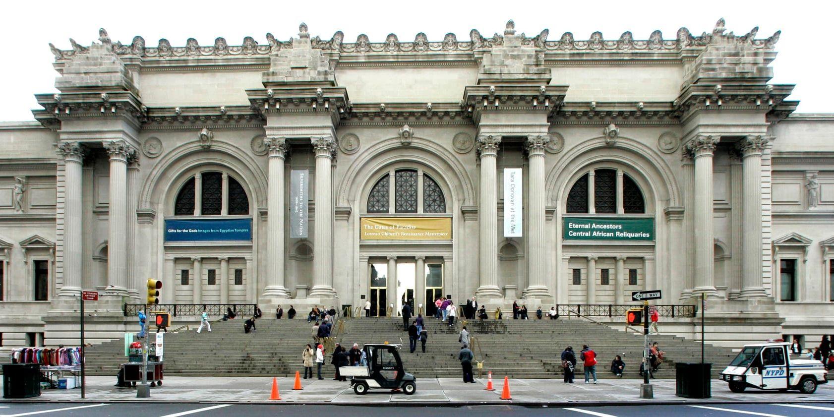 Huvudingången till Metropolitan Museum of Art i New York. Arkivbild.