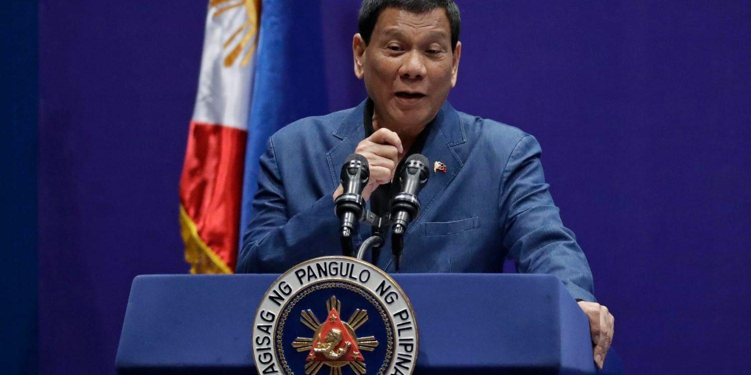 Filippinernas president Rodrigo Duterte under ett besök på torsdagen i Hongkong.