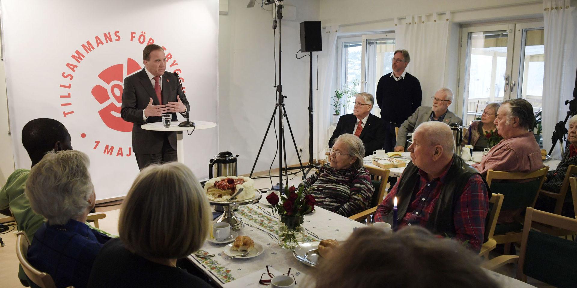 Stefan Löfven (S) gav sitt pensionslöfte på äldreboendet Heijkensköldska Gården i Södertälje 1 maj 2018.