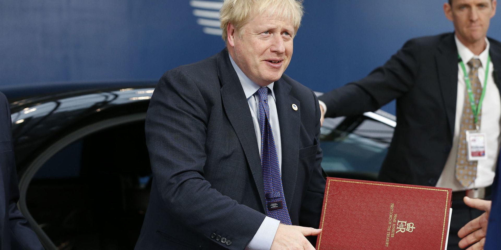 Storbritanniens premiärminister Boris Johnson inför en presskonferens i Bryssel i torsdags där han meddelade att han nått ett nytt brexitavtal med EU. 