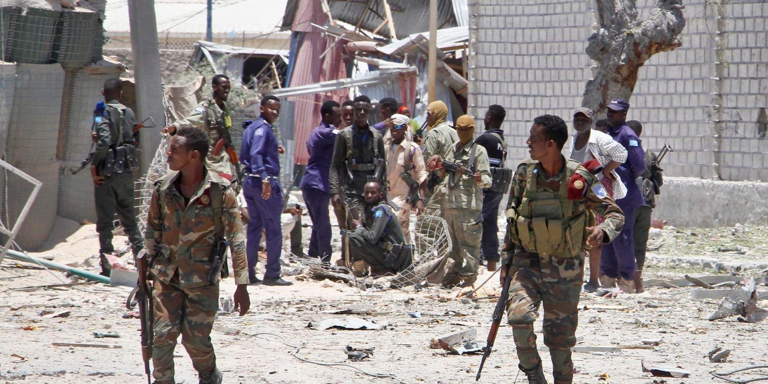 Somaliska soldater vid angreppet mot en regeringsbyggnad.