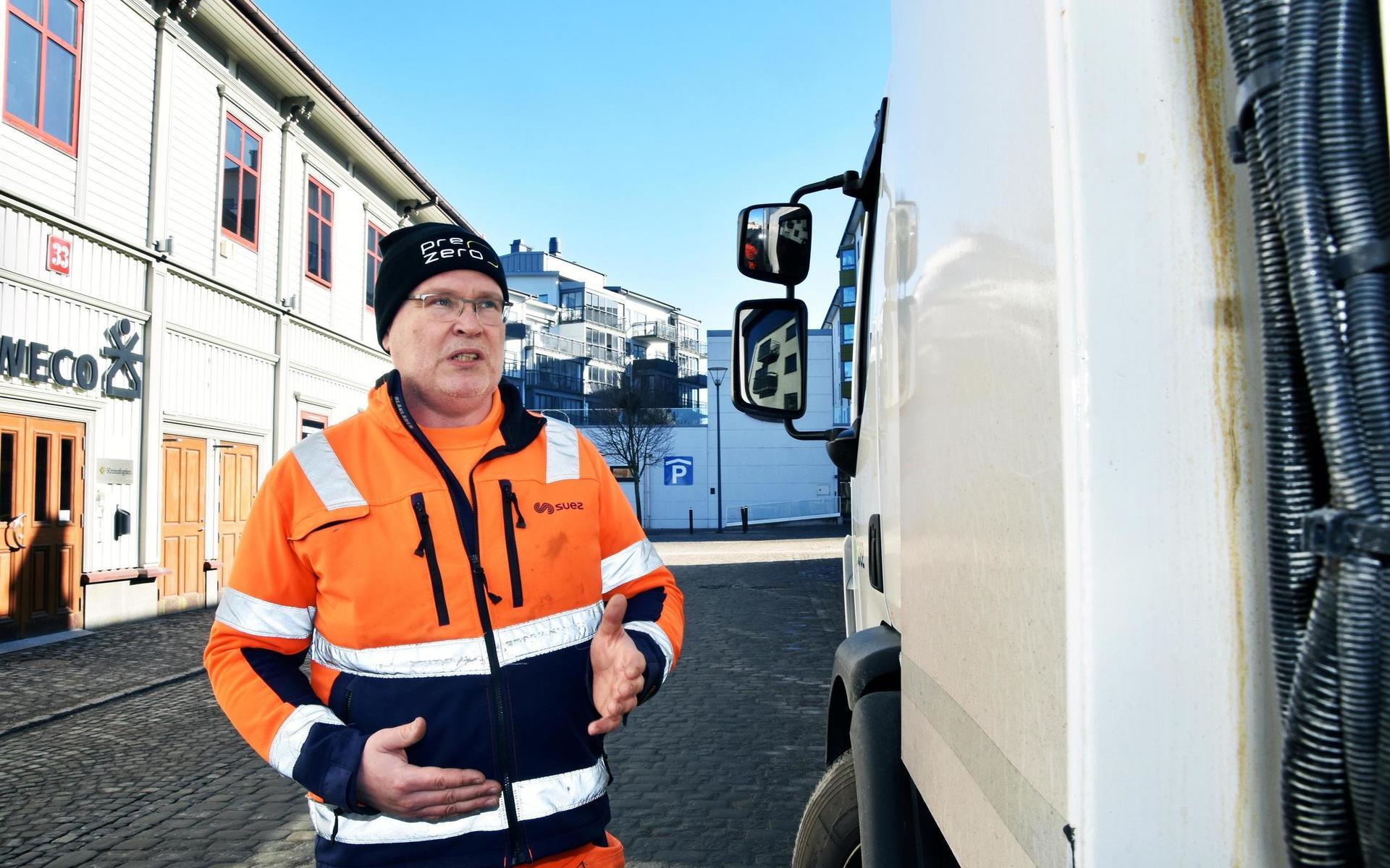 Yrkeschauffören Jörgen Broth dömdes till böter för en fortkörning i Varbergs tingsrätt. Han tycker att juridiken inte följer med tekniken och ska lyfta frågan till riksdagspartierna. 