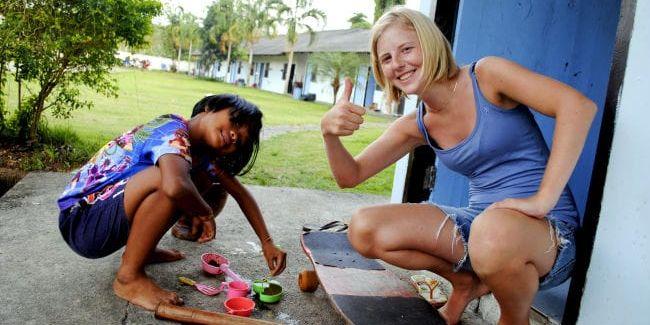 Volontär. Isabelle bodde och arbetade under fyra månader på barnhemmet Swedish-Thai Foundation  i Muang Mai, på Phuket i Thailand.
