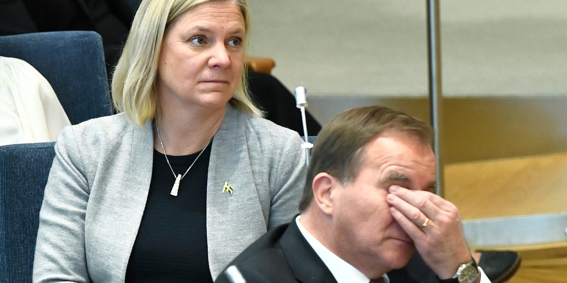 Finansminister Magdalena Andersson, och statsminister Stefan Löfven under partiledardebatten i riksdagen. Arkivbild.