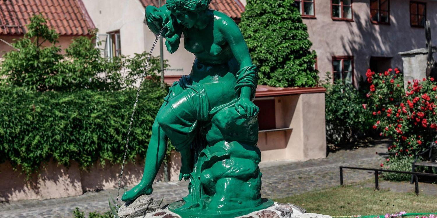 Det som man i hundra år trott vara ett mästerverk av den lokale Visbykonstnären Karl Romin från slutet av 1800-talet har nu visat sig vara en staty köpt på postorder.