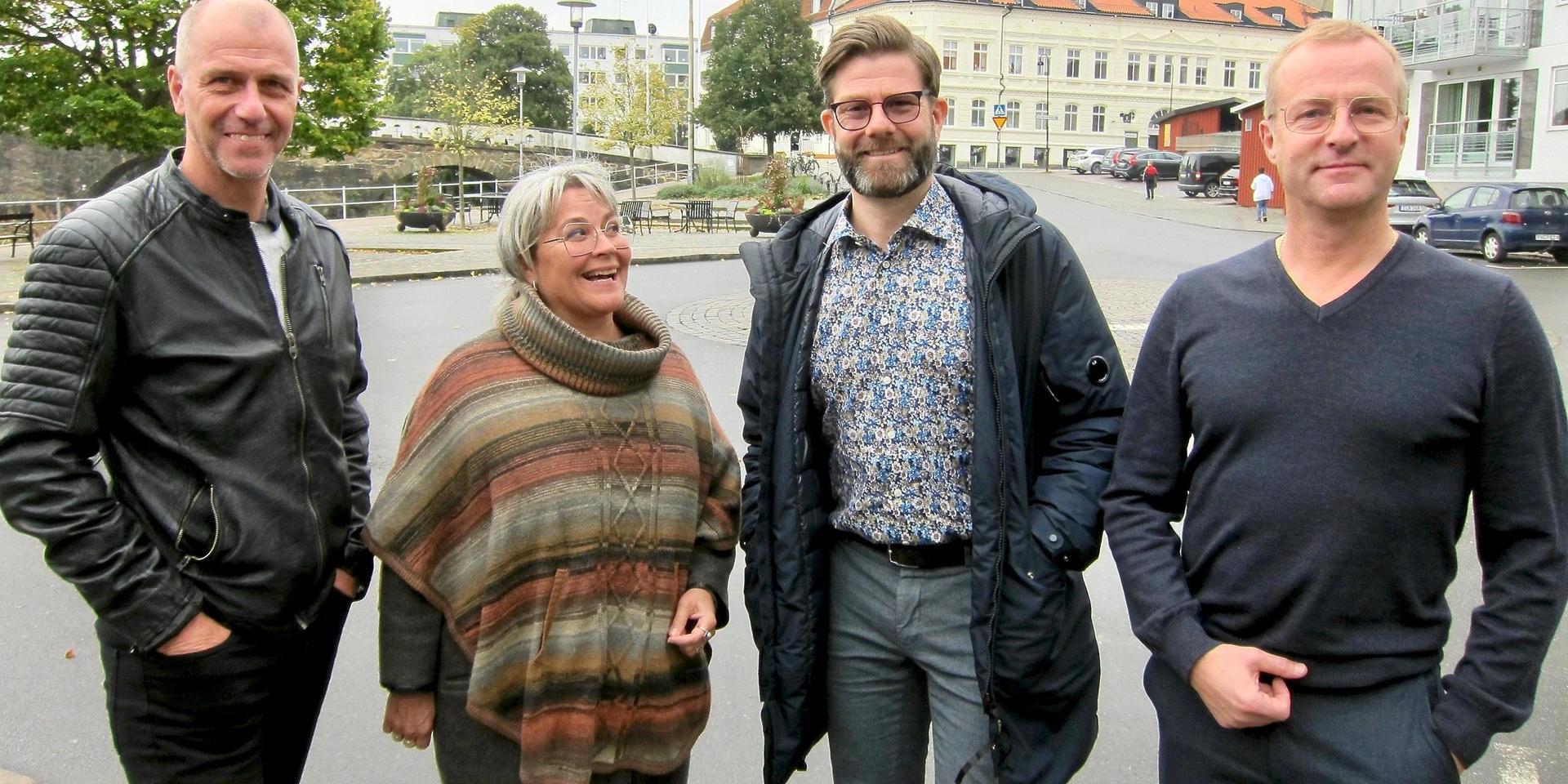 Pelle Ahlström (Hermans), Heléne Stålbom (Stålboms konditori), Fredrik Svensson (Svenssons ur och optik) och Peter Hammarström (Harrys) ser framtiden an trots coronapandemi.