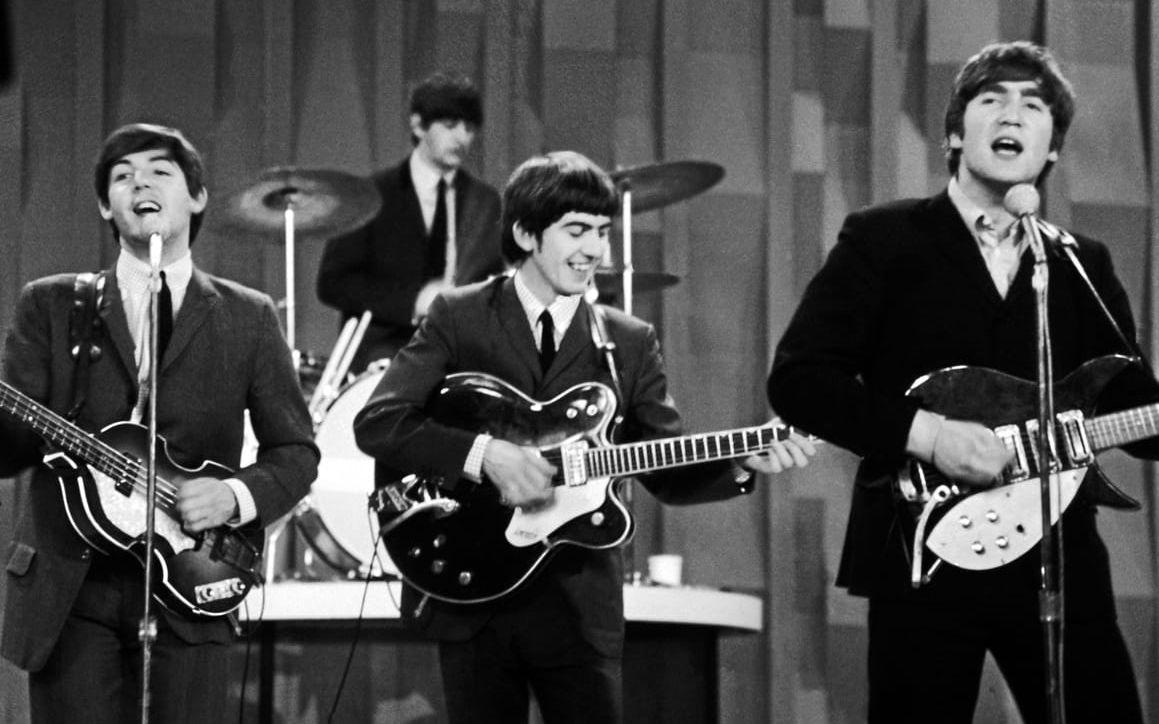 The Beatles i USA 1964. John Lennon och George Harrison är döda, men Paul McCartney och Ringo Starr är fortfarande aktiva som musiker. Bild: AP/Scanpix