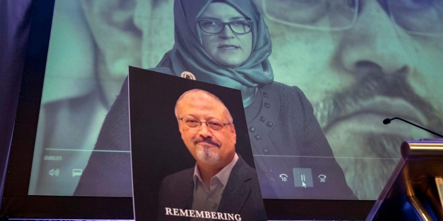 En bild på journalisten Jamal Khashoggi under en minnesstund i Washington. Arkivbild.