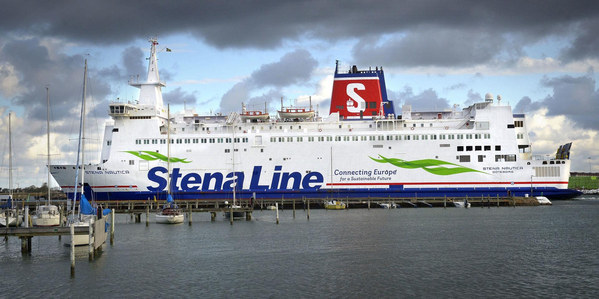 Färjerederiet Stena Line varslar 950 personer om uppsägning.