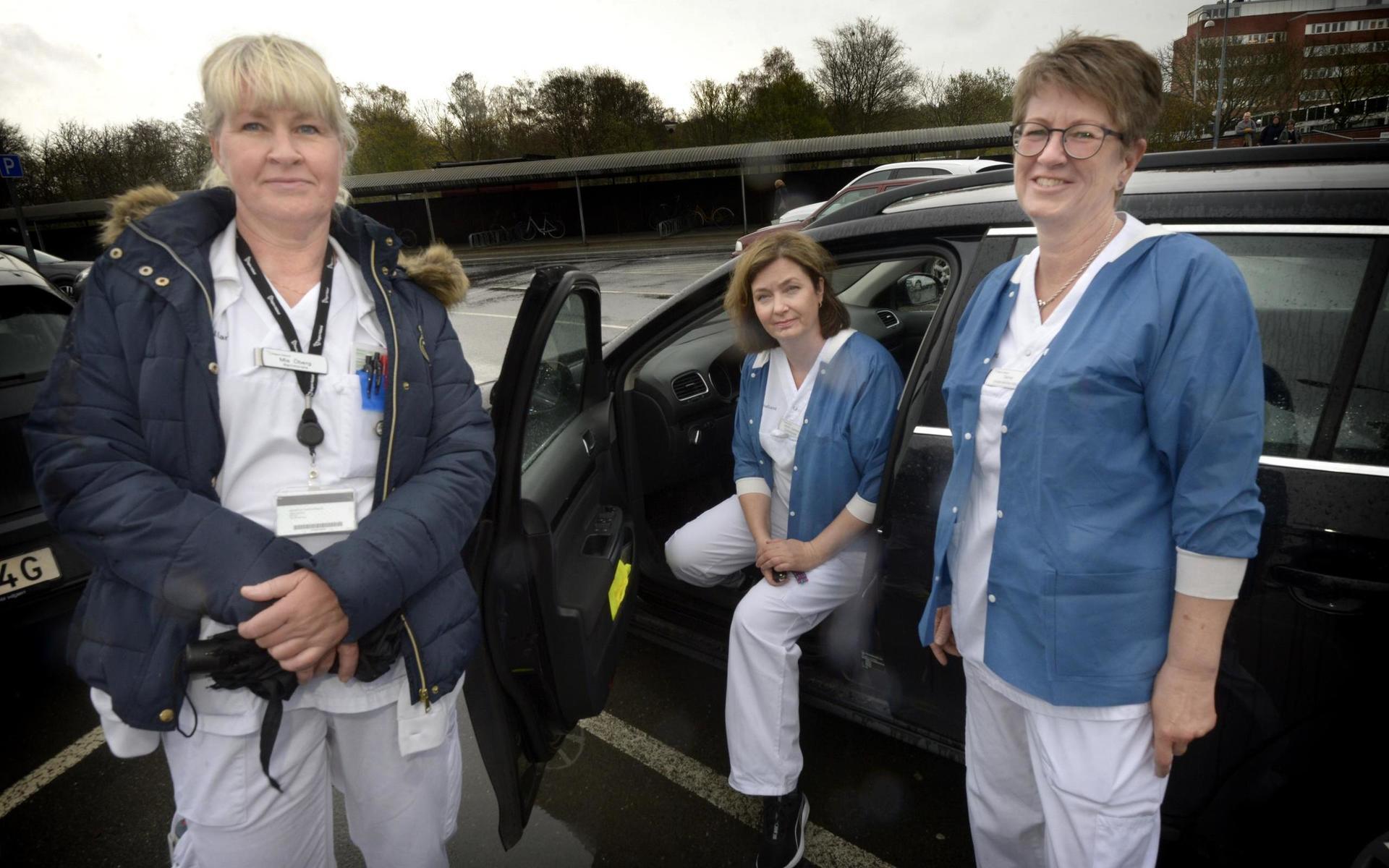 Mia Öberg, Jennie Claesson och Sanna Ljunggren arbetar som sjuksköterskor på avdelning 1A, gyn. Sedan parkeringstiden ändrats på sjukhusets besöksparkering måste de gå ut mitt i arbetspasset och parkera om bilen.