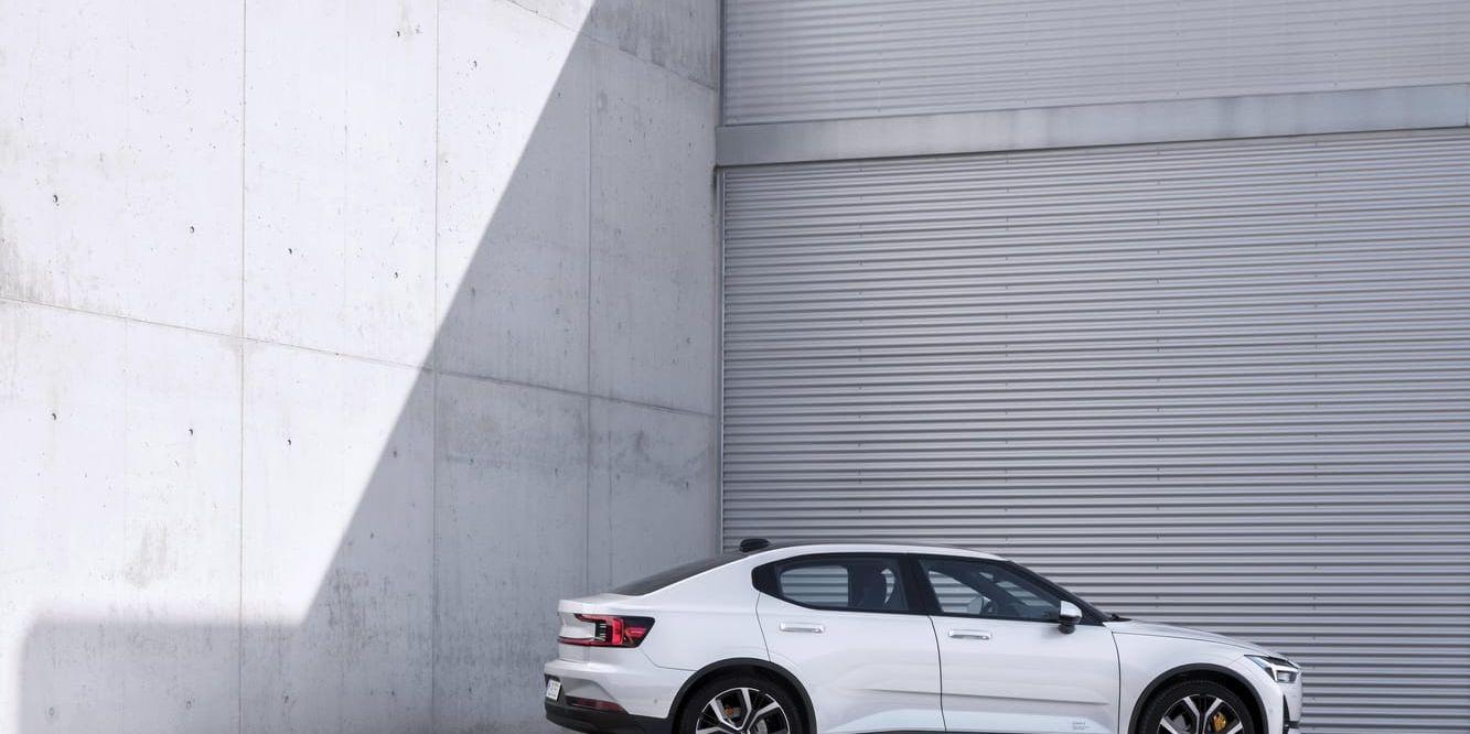 Polestar 2 blir Volvo Cars första rena elbil. Det är en fastback med ett batteripack som ska klara 50 mil på en laddning.