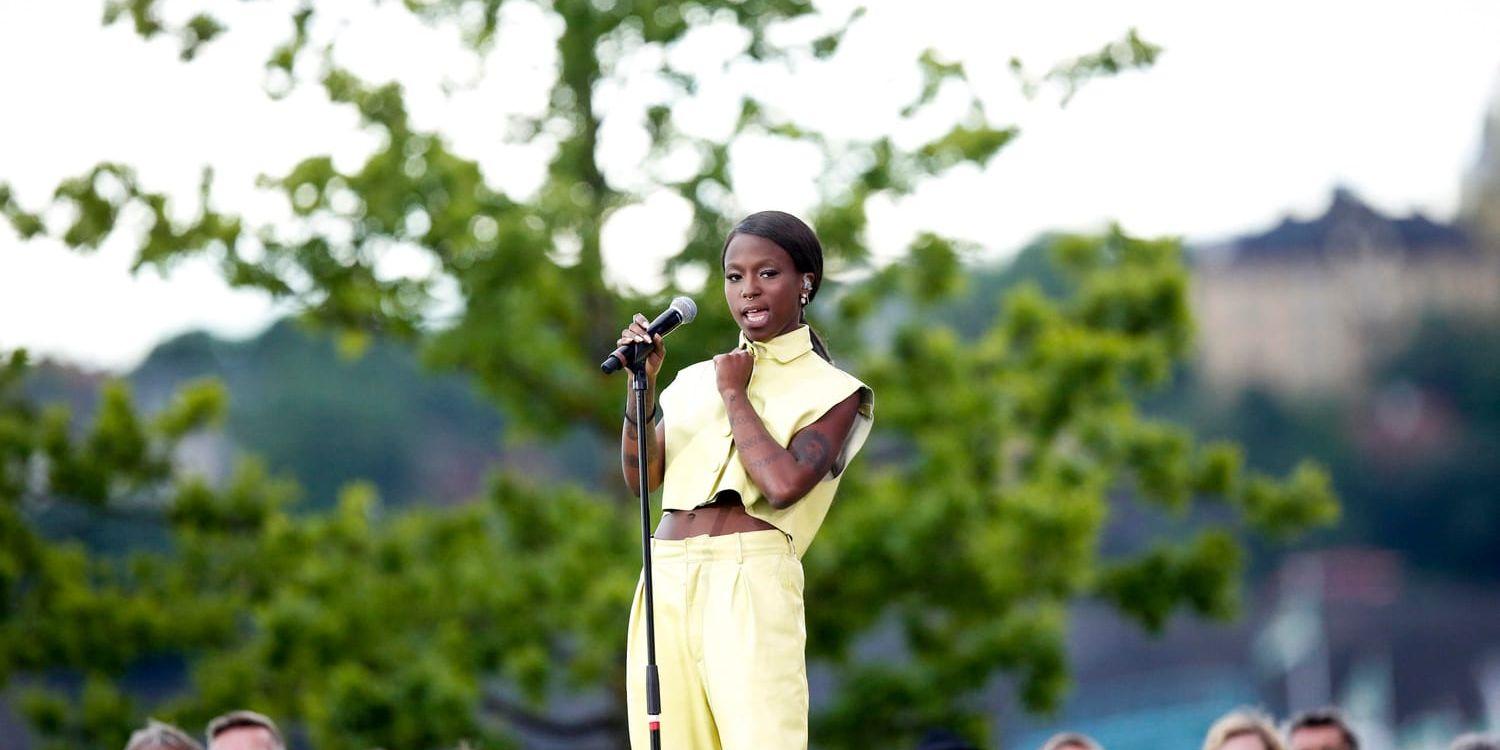 Sångerskan Sabina Ddumba är ett av de stora dragplåstren på Västerviks visfestival 11–13 juli. Hon är en av flera popartister som i sommar spelar på svenska visfestivaler. Arkivbild