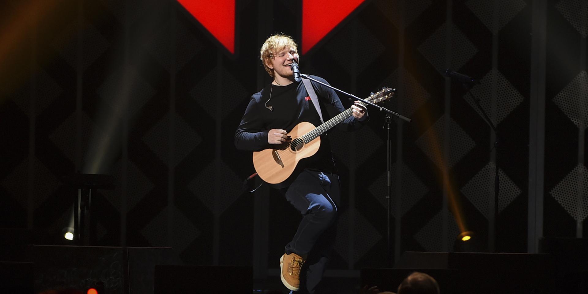 Ed Sheeran går upp i topp på albumlistan och klättrar till en andraplats på singellistan. Arkivbild.