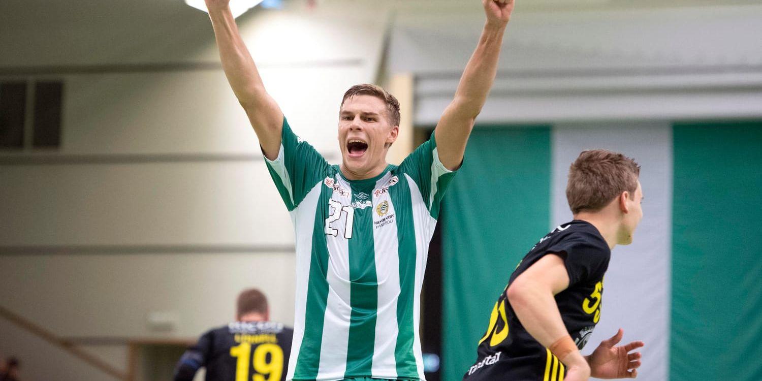 Hammarbys Anders Wiik-Rydberg jublar efter att ha gjort mål i derbyt mot AIK.