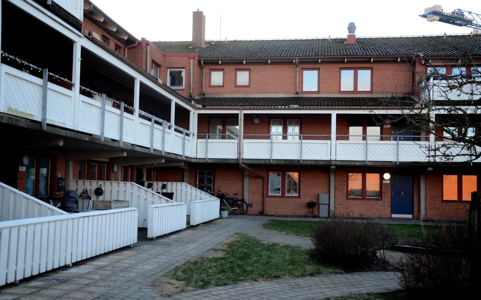 Varbergs Bostads AB:s säljer 37 lägenheter på Lilla Drottninggatan till Derome.