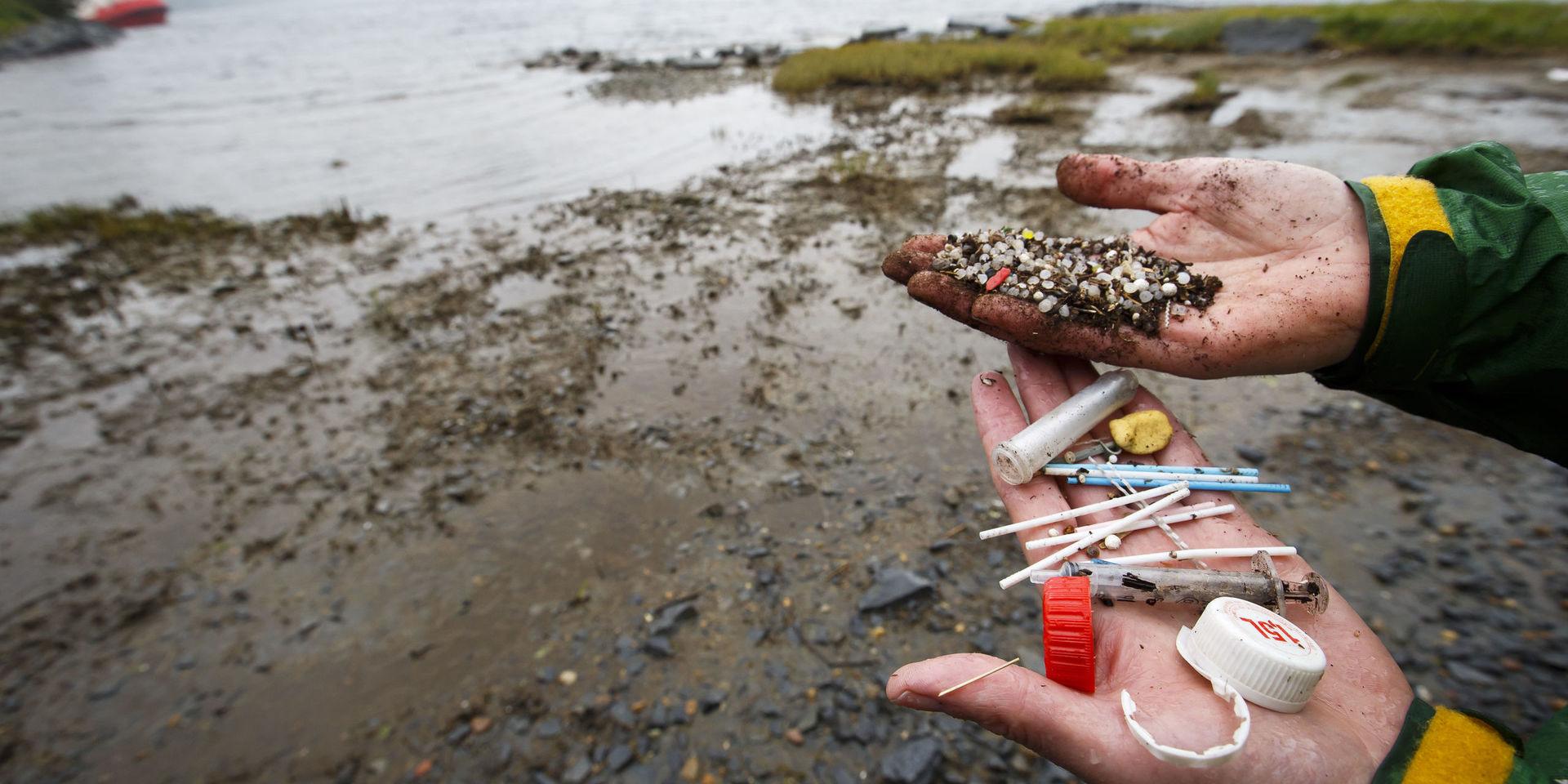 I dag flyter omkring 150 miljoner ton plast runt i världens hav.