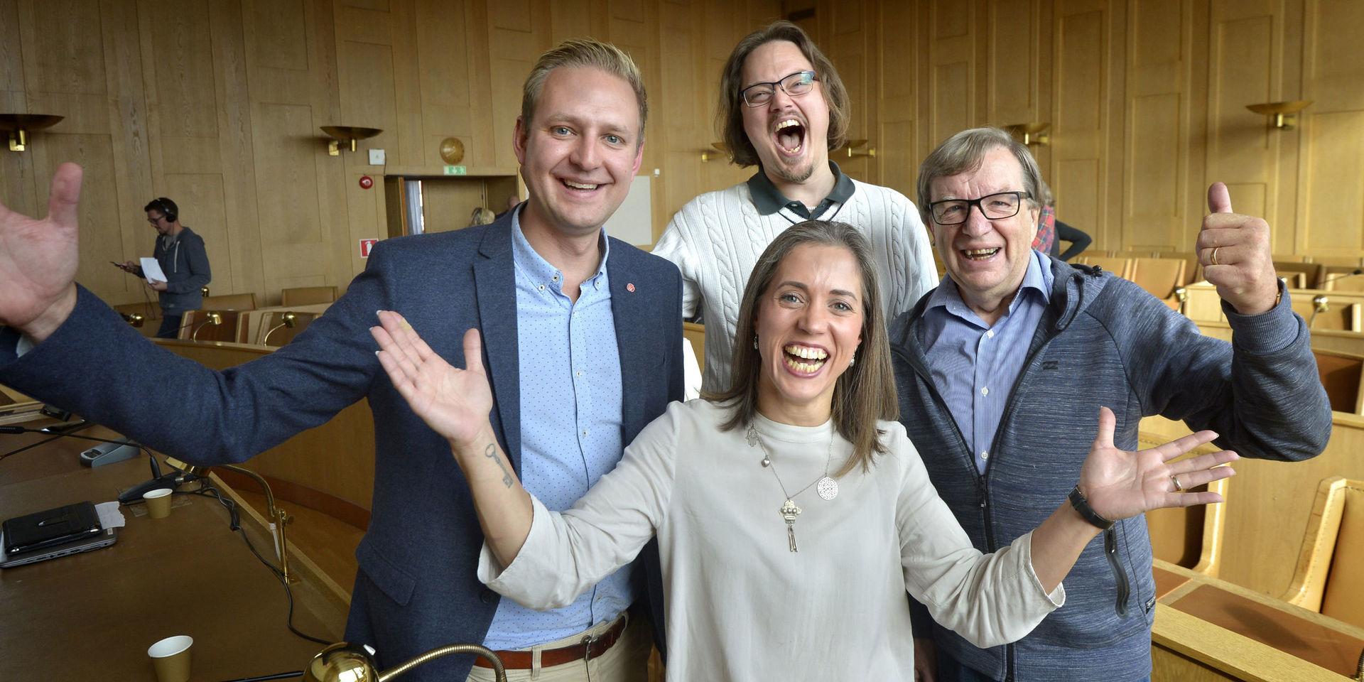 Per Svensson (S),  Markus Jöngren, (MP), Lars Fagerström (L) och Georgia Ferris (KD).