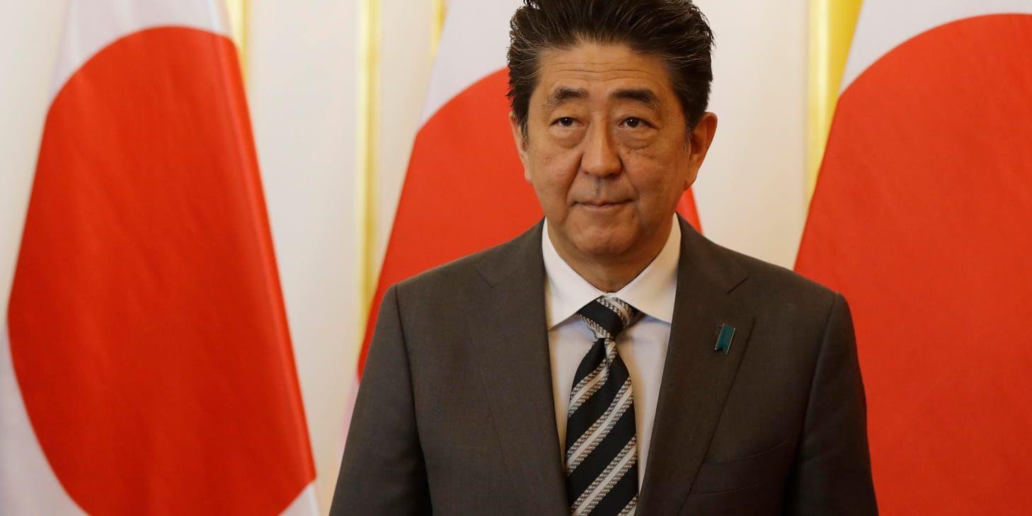 Japans premiärminister Shinzo Abe kom till Bryssel via ett möte i Bratislava i Slovakien.